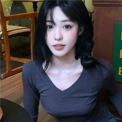 窗外有蓝天